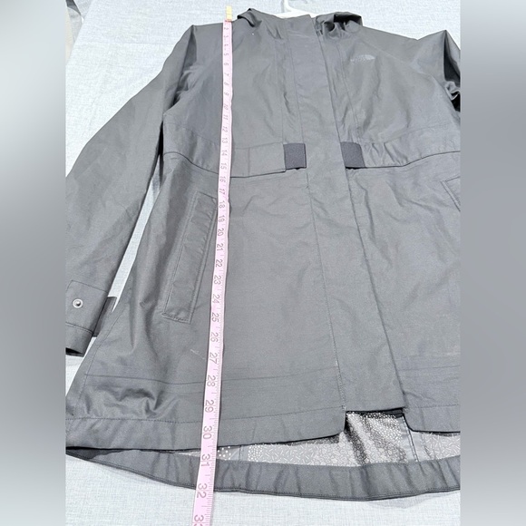 THE NORTH FACE LYNWOOD PARKA, black, medium - Picture 5 of 15